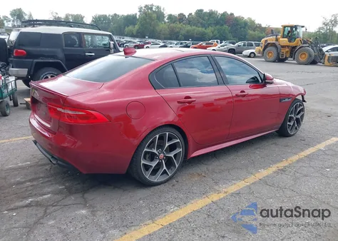 2017 Jaguar Xe 35T R-Sport из США, поврежденный, VIN SAJAL4BV4HA973904